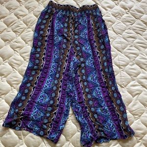 REQUIREMENTS womens capris size small